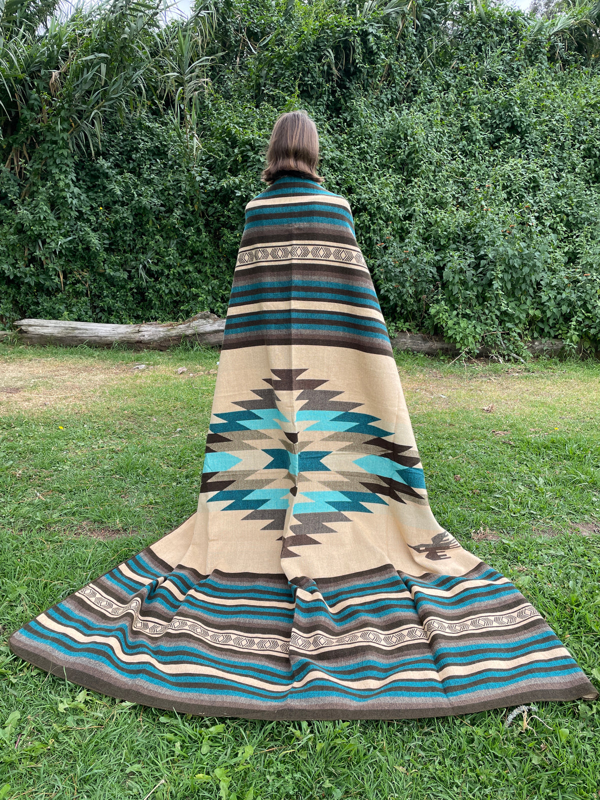 Alpaca Blanket with indigenous patterns - beige/turquoise