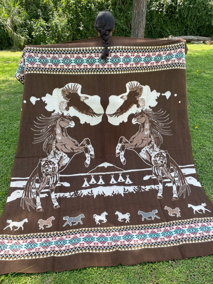 Alpaca Wool Blanket in color brown in King size with a geometric Navajo pattern - Horses and Eagles