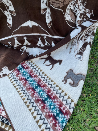 Alpaca Wool Blanket in color brown in King size with a geometric Navajo pattern - Horses and Eagles