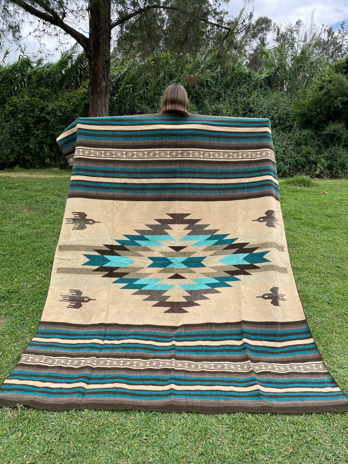 Alpaca Blanket with indigenous patterns - beige/turquoise