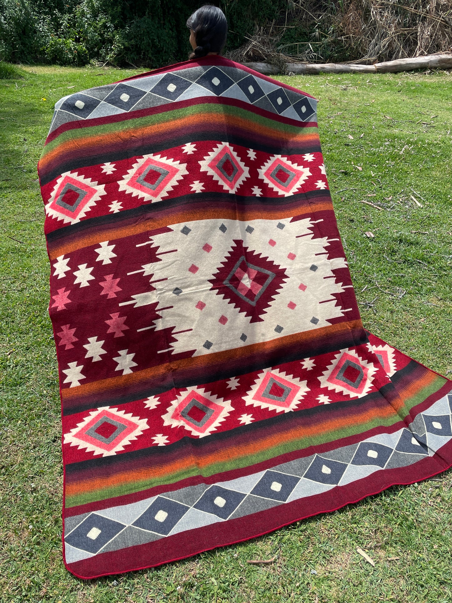 Alpaca Wool Blanket in color red and white in King size with a geometric Navajo pattern