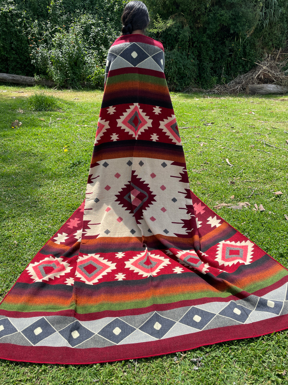Traditional Woven Blanket with Geometric Pattern - red gray