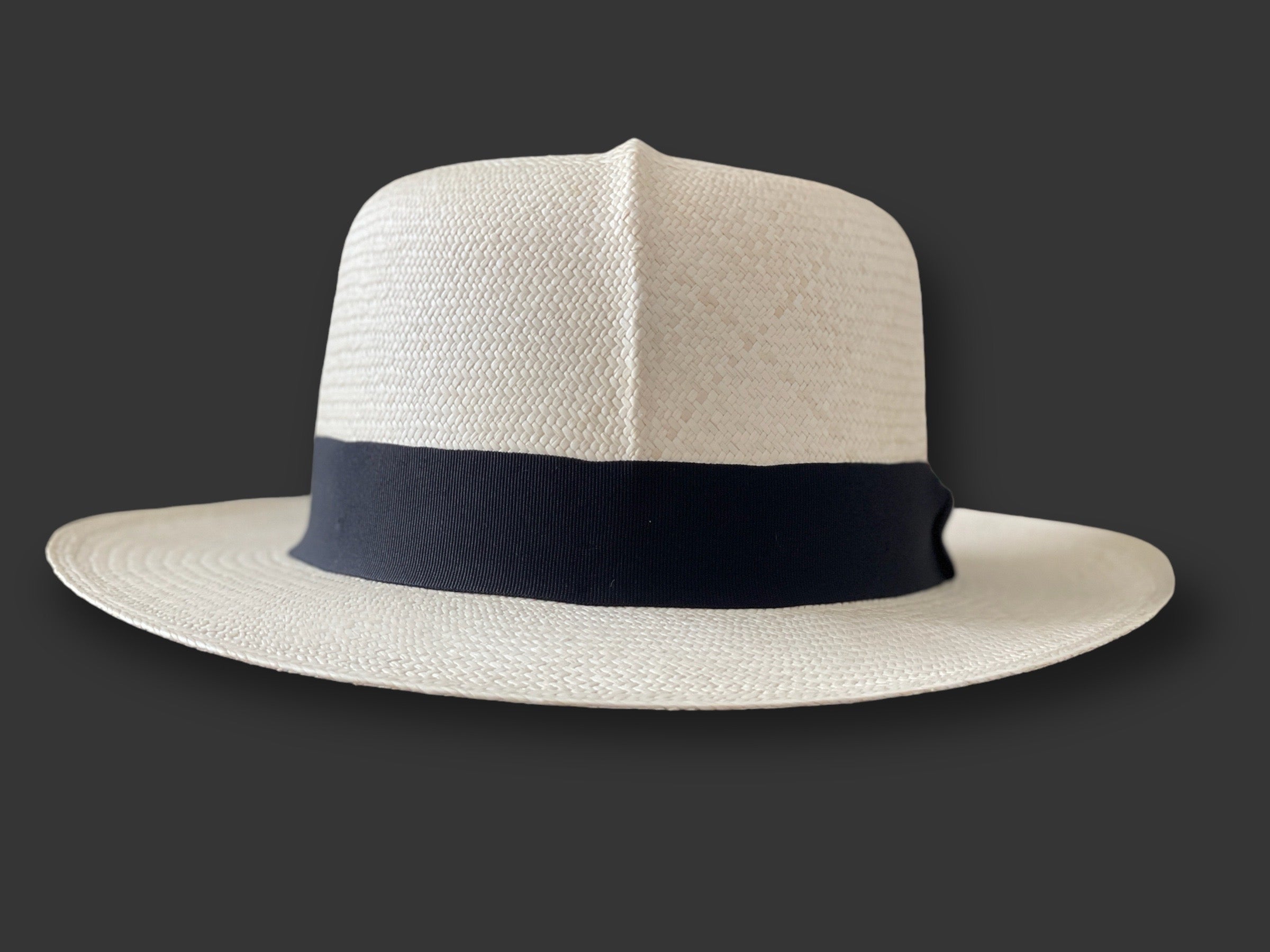 Genuine Panama hat from Ecuador model Optimo